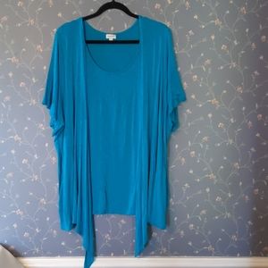 Avenue size 30/32 Tunic Fake Cardigan look soft